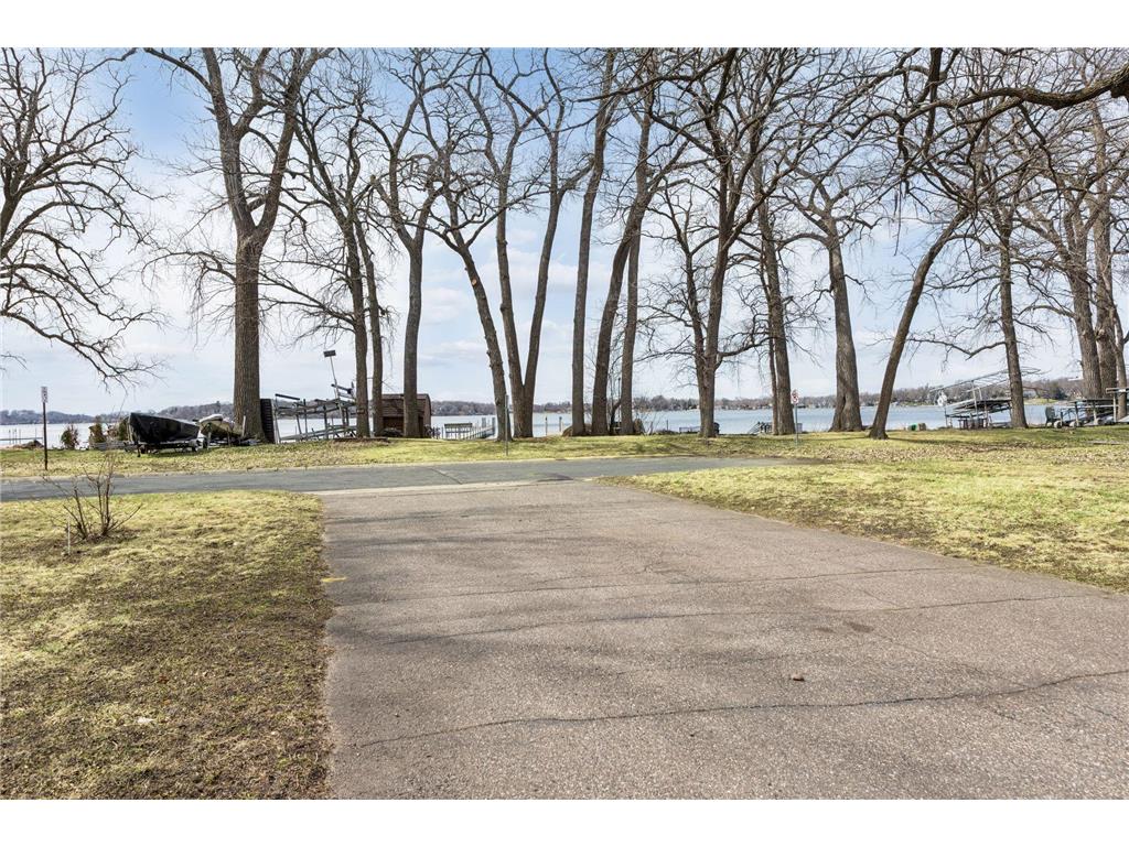 3046 Julia Way Mound MN 55364 - Lake Minnetonka 7088523 image2