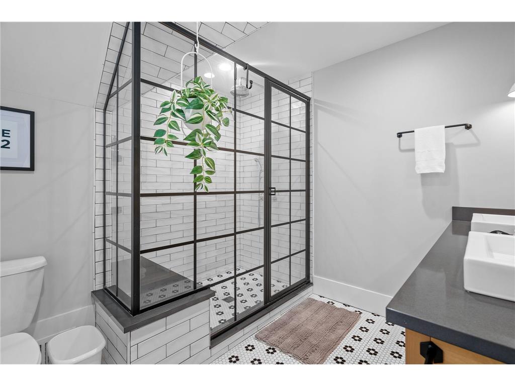 3049 E Bde Maka Ska Parkway Minneapolis MN 55408 - Bde Maka Ska 6806147 image33