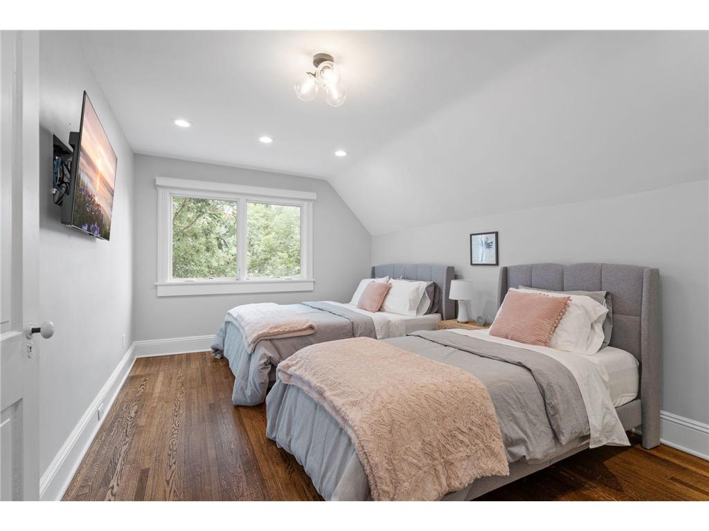 3049 E Bde Maka Ska Parkway Minneapolis MN 55408 - Bde Maka Ska 6806147 image37