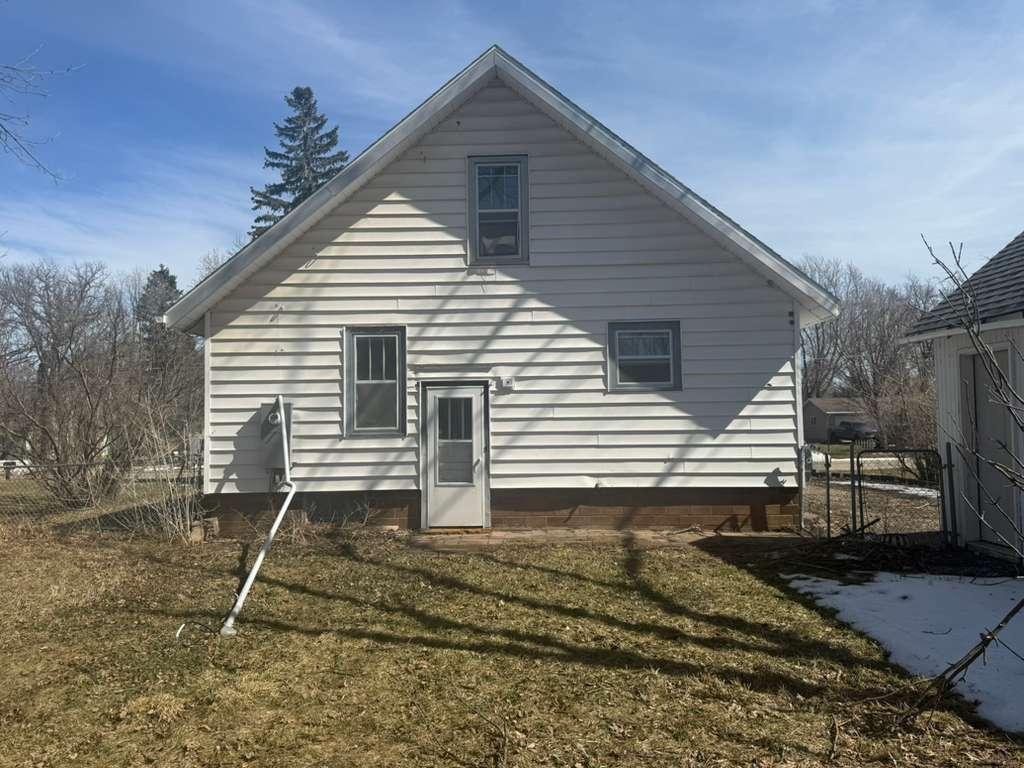 305 1st Avenue NE Dodge Center MN 55927 7055823 image3