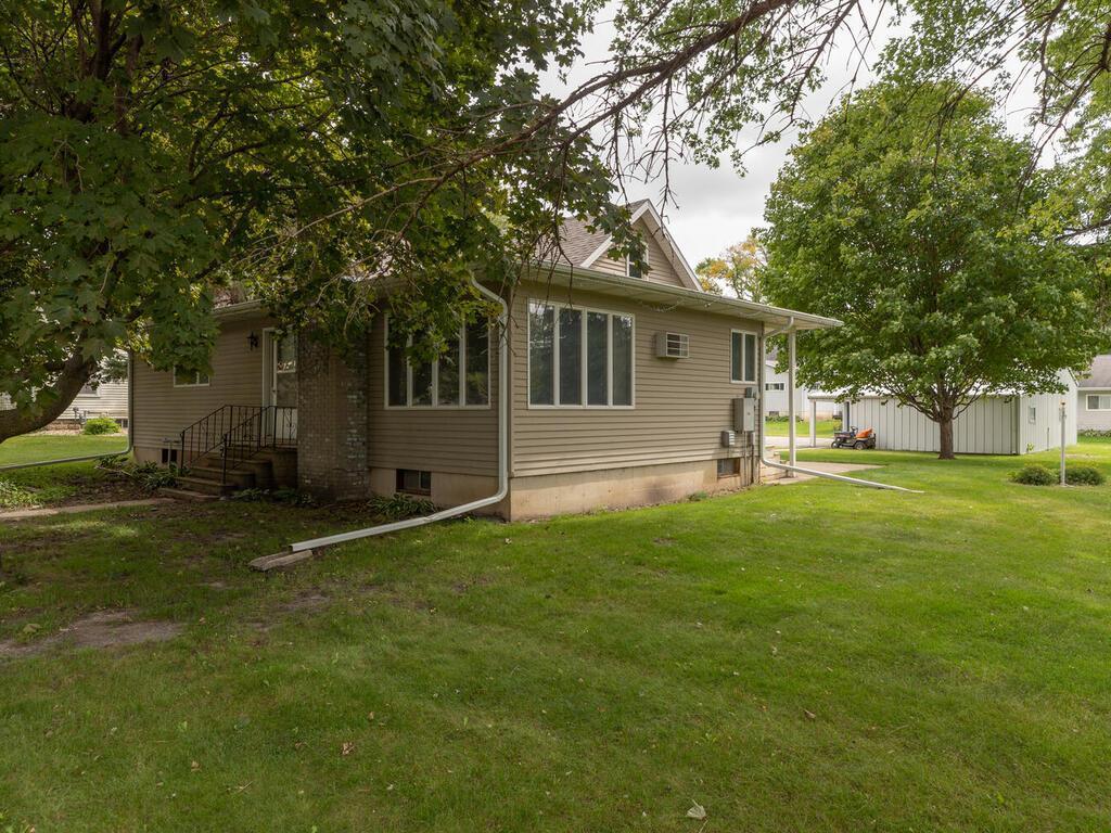305 1st Street NW Hayfield MN 55940 6100568 image1