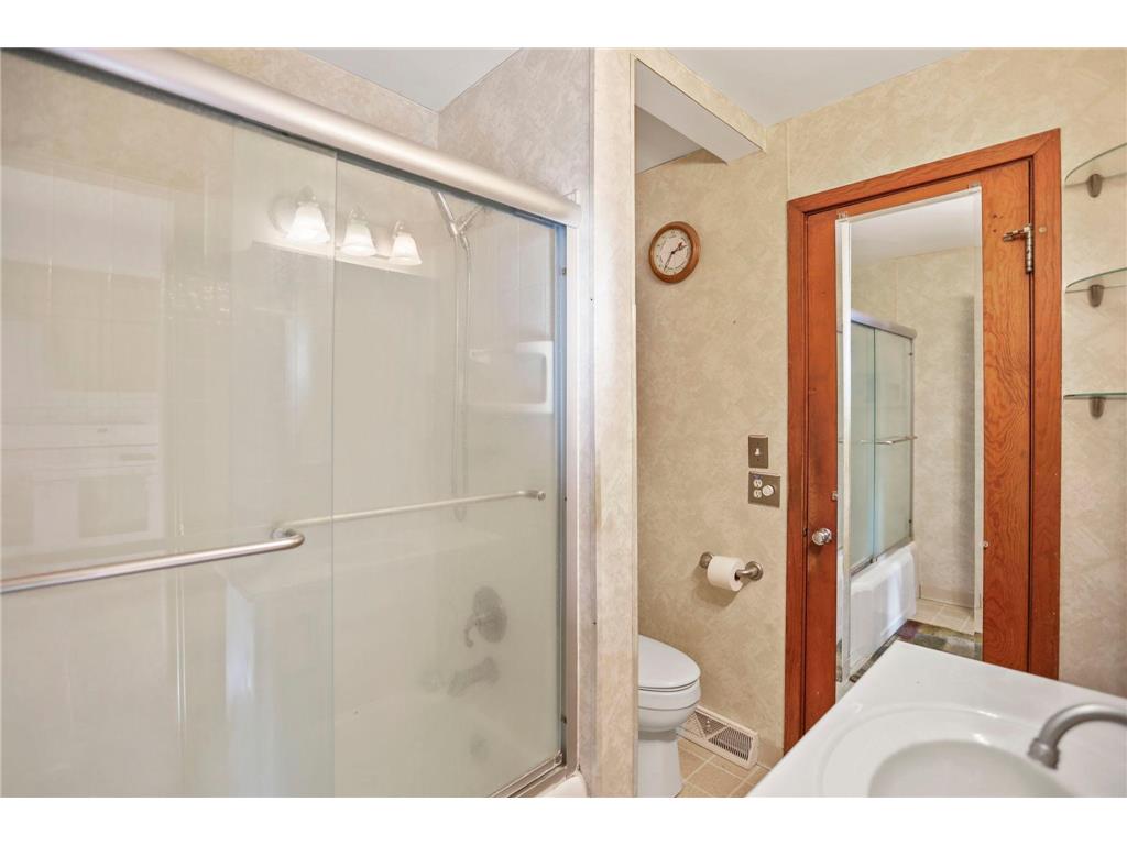 305 2nd Street NE Medford MN 55049 7022518 image21