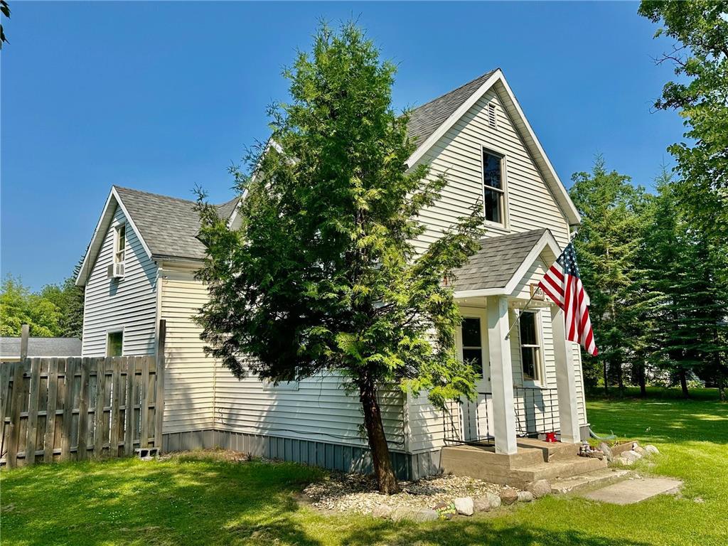 305 4th Avenue NE Roseau MN 56751 6688146 image1