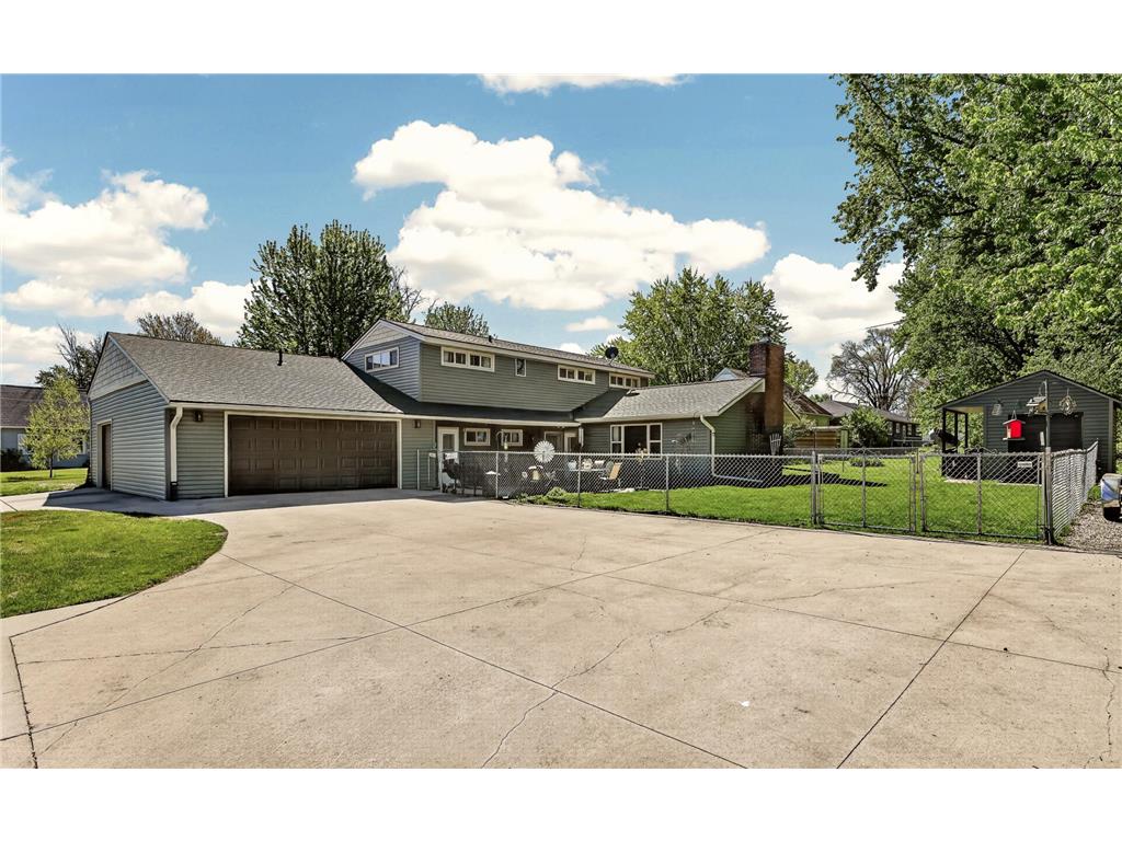 305 4th Avenue NW Dodge Center MN 55927 7072248 image1