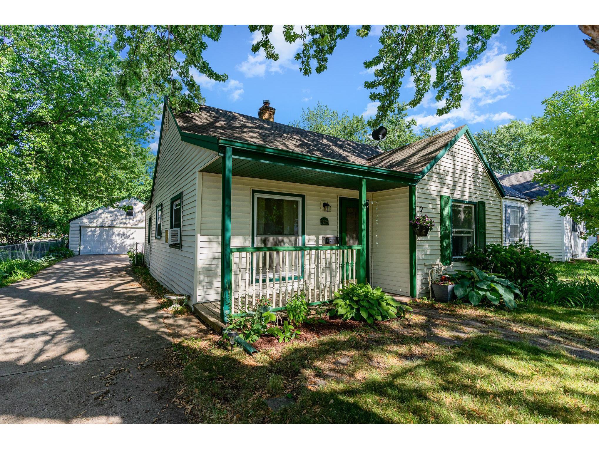 305 6th Avenue N, Hopkins, MN 55343 MLS 6005366 Edina Realty