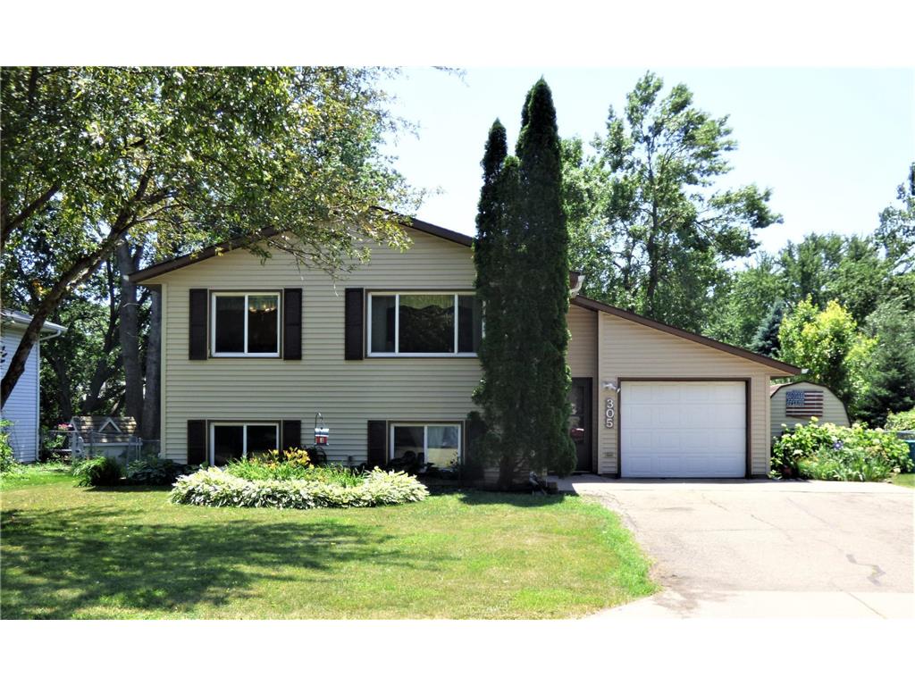 305 9th Avenue NW, Waseca, MN 56093 MLS 6228666 Edina Realty