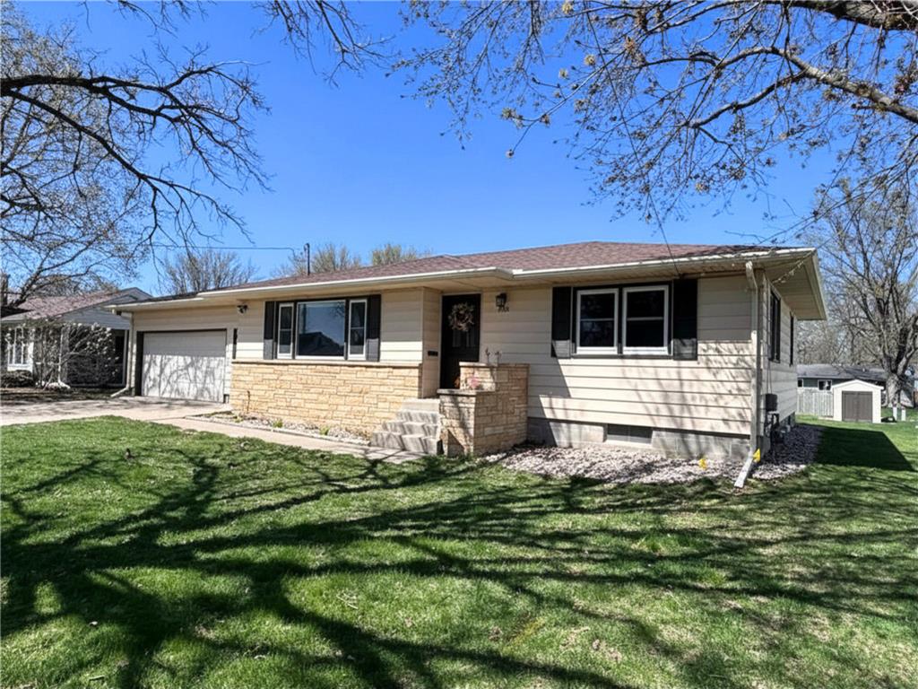 305 9th Avenue SE Waseca MN 56093 7060256 image1
