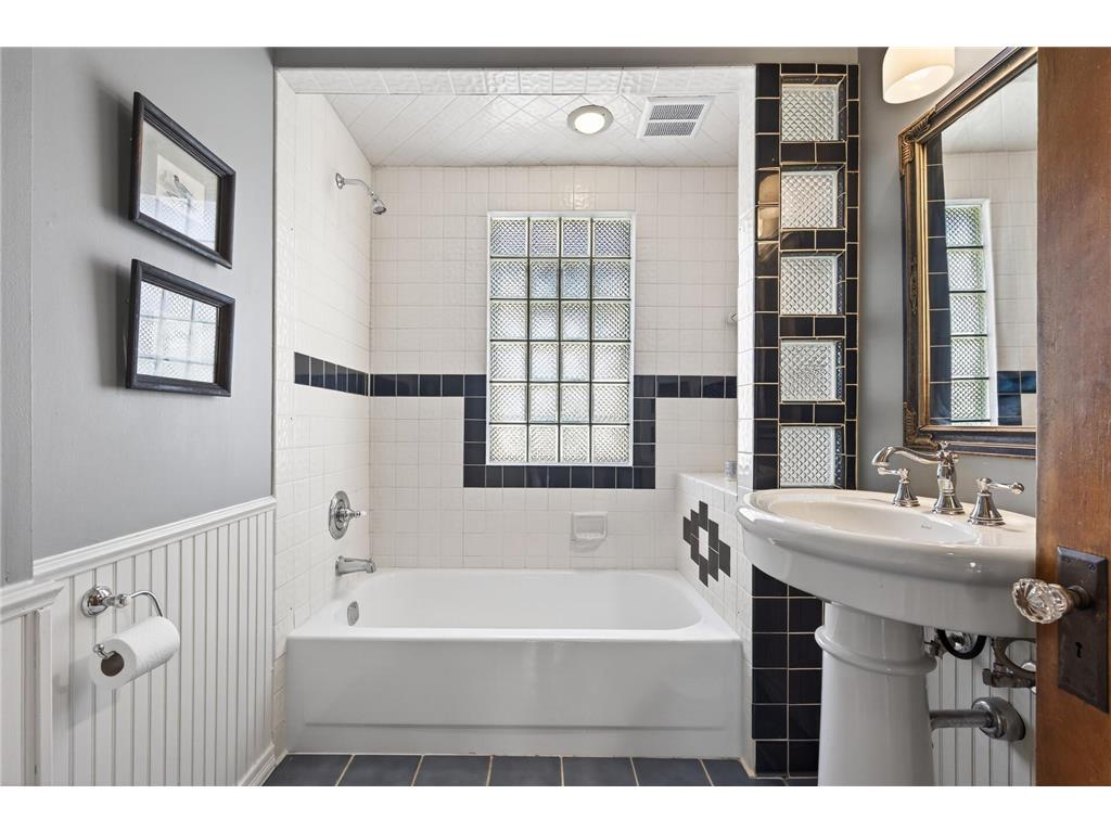 305 Brimhall Street Saint Paul MN 55105 7044528 image19