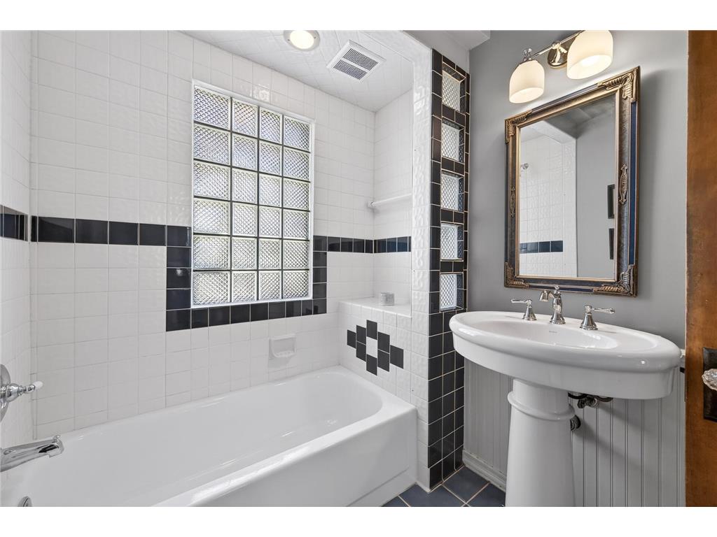 305 Brimhall Street Saint Paul MN 55105 7044528 image20