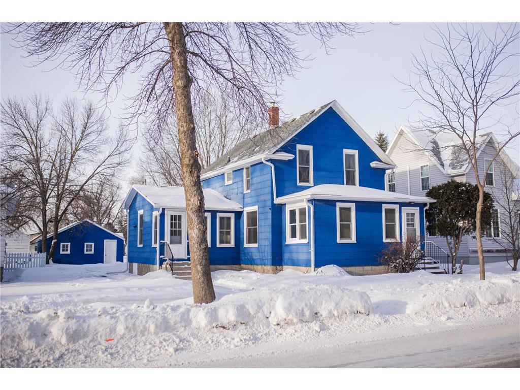 305 E 7th Street Morris MN 56267 7012051 image1