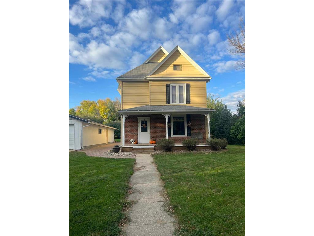 305 E Iowa Street Elmore MN 56027 6447303 image1