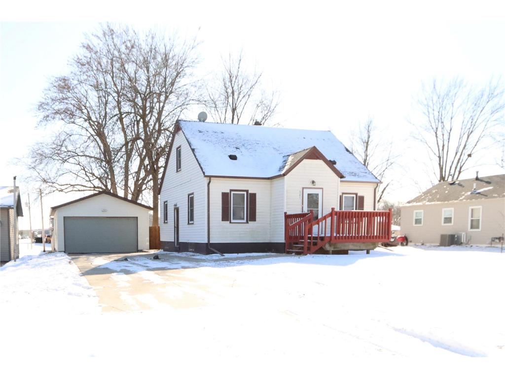 305 E Sharon Street Le Center MN 56057 6672336 image1