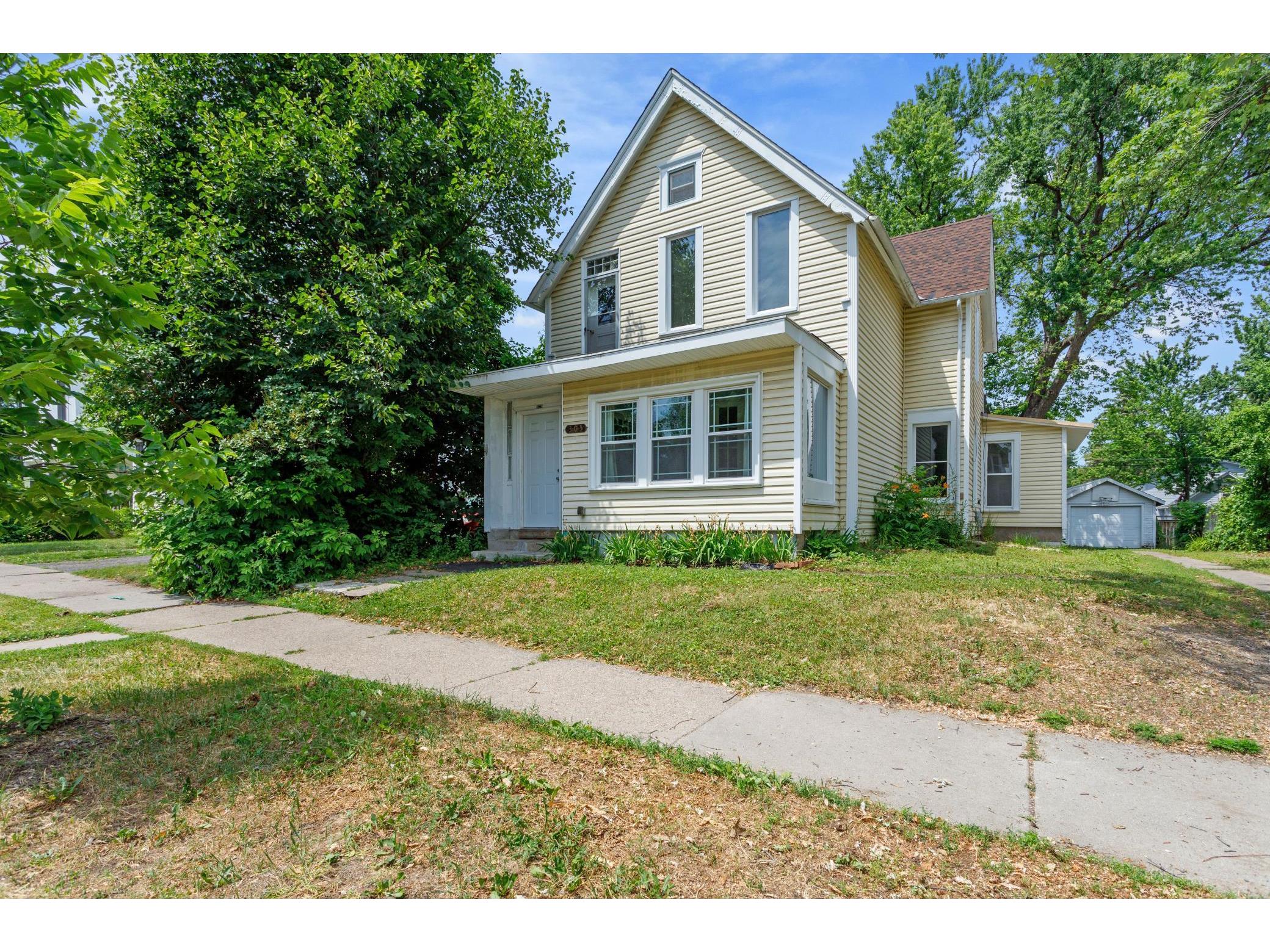 305 Edmund Avenue W, Saint Paul, MN 55103 MLS 6016649 Edina Realty