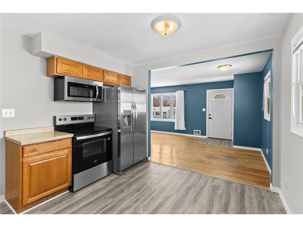 305 Greystone Avenue N Oakdale MN 55128 6808436 image3