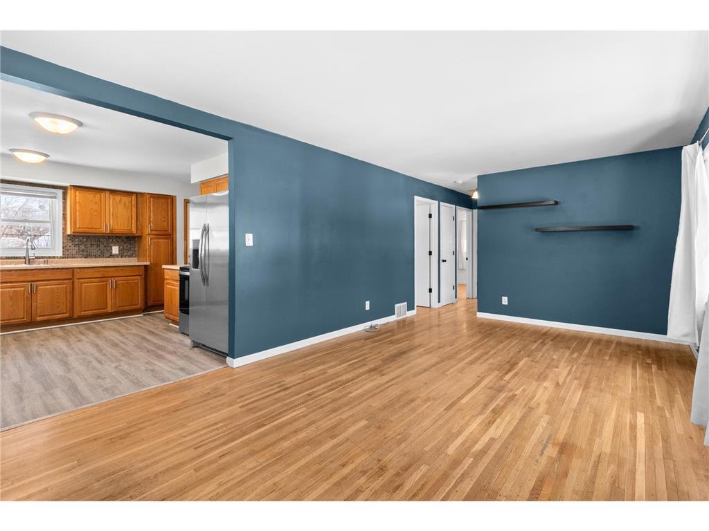 305 Greystone Avenue N Oakdale MN 55128 6808436 image4