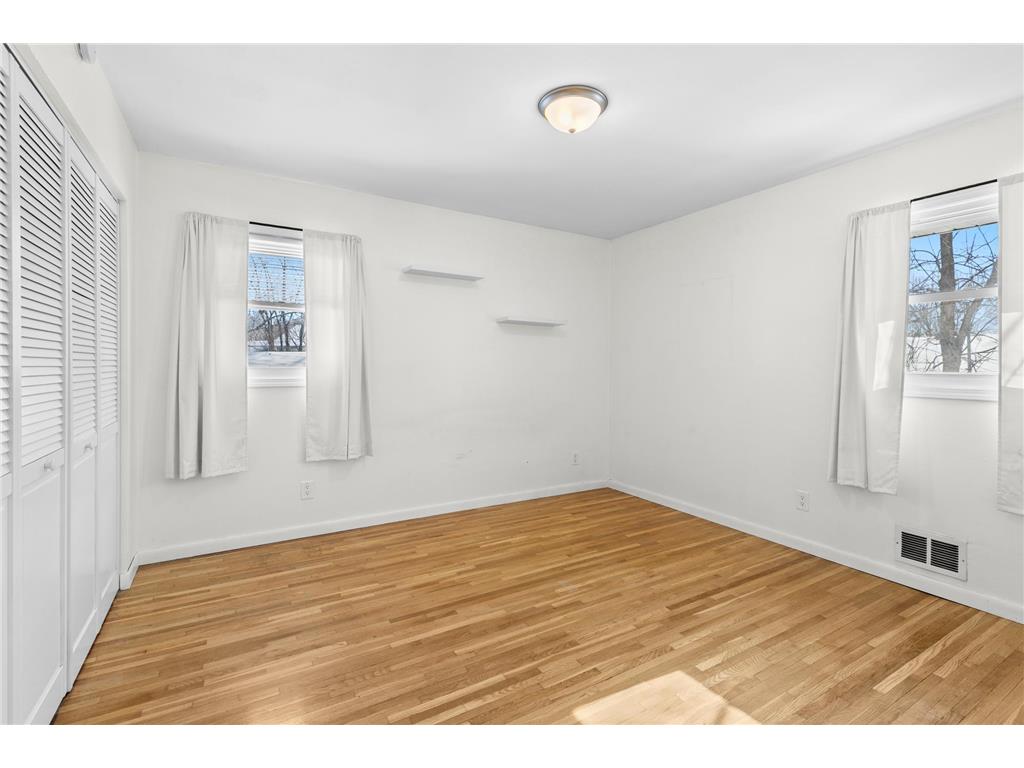 305 Greystone Avenue N Oakdale MN 55128 6808436 image7