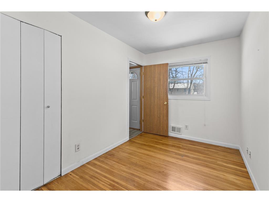 305 Greystone Avenue N Oakdale MN 55128 6808436 image8