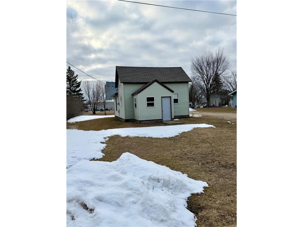 305 Harding Street S Karlstad MN 56732 7056612 image2