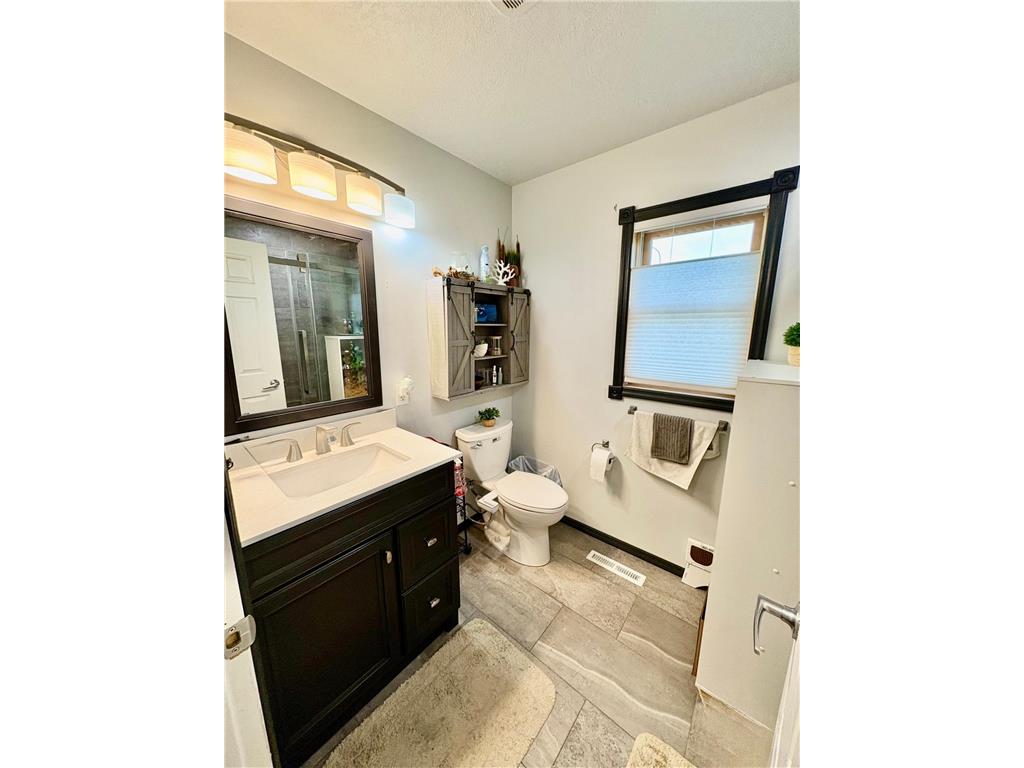 305 Lincoln Court SW Warroad MN 56763 7101411 image10