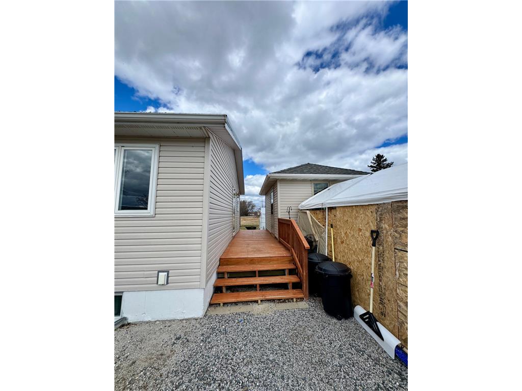 305 Lincoln Street SE Warroad MN 56763 7063444 image23