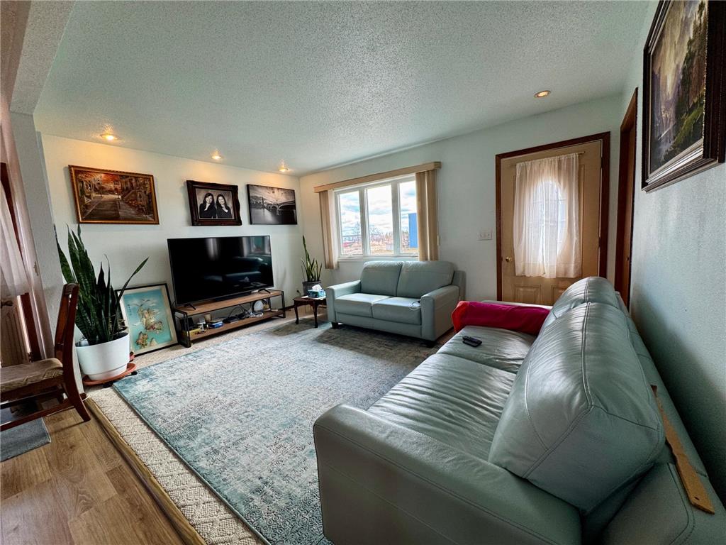 305 Lincoln Street SE Warroad MN 56763 7063444 image4