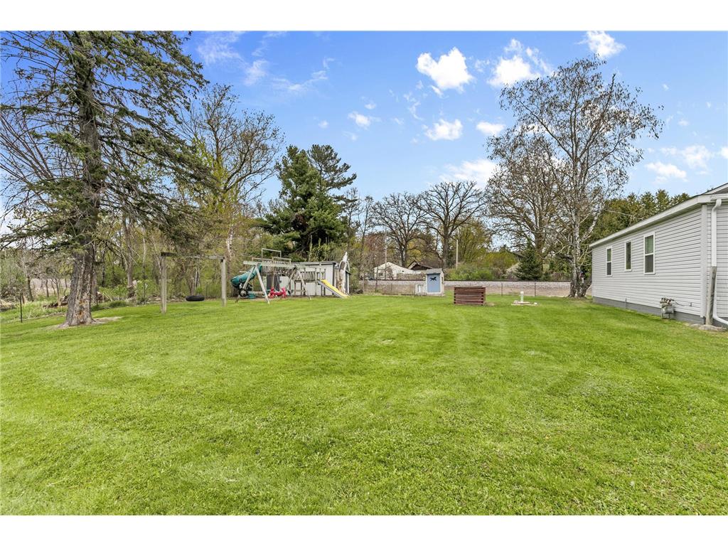 305 Main Avenue N Braham MN 55006 7073662 image4