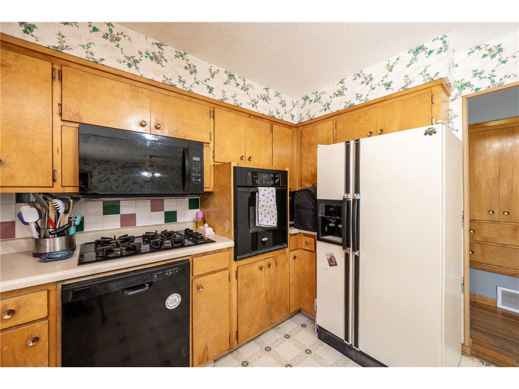 305 Maywood Avenue Eagle Lake MN 56024 7092963 image11