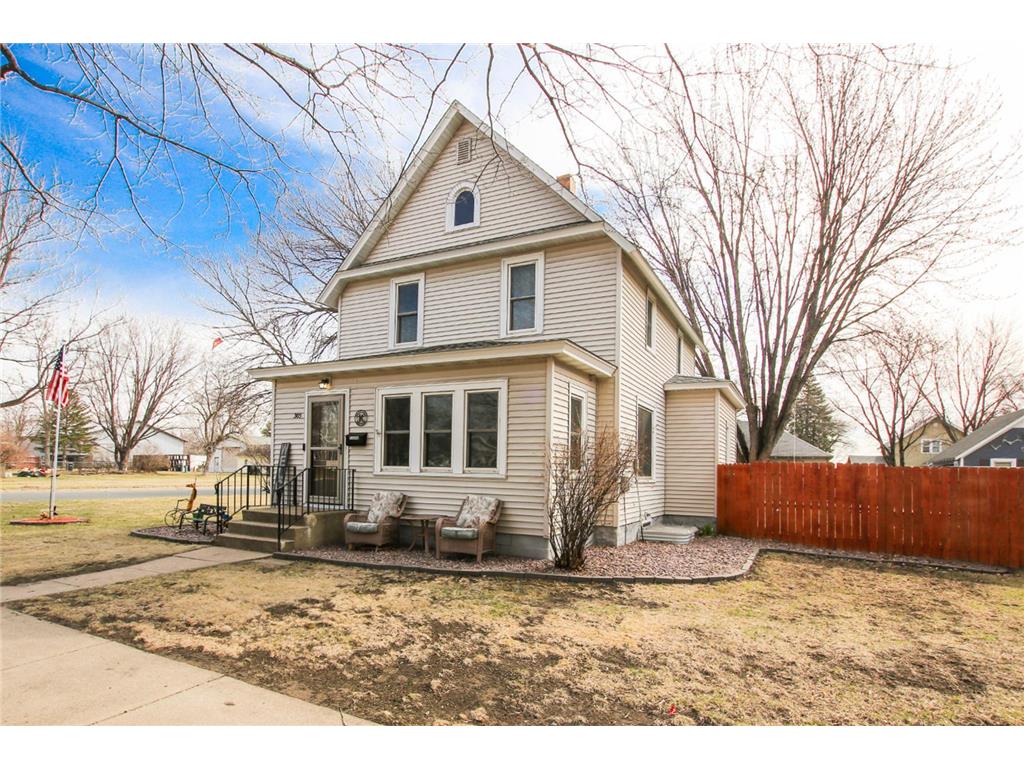305 Monroe Street SE Hutchinson MN 55350 6702922 image1