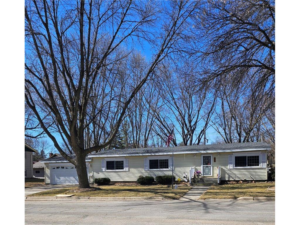 305 N 12th Street Montevideo MN 56265 6506360 image1