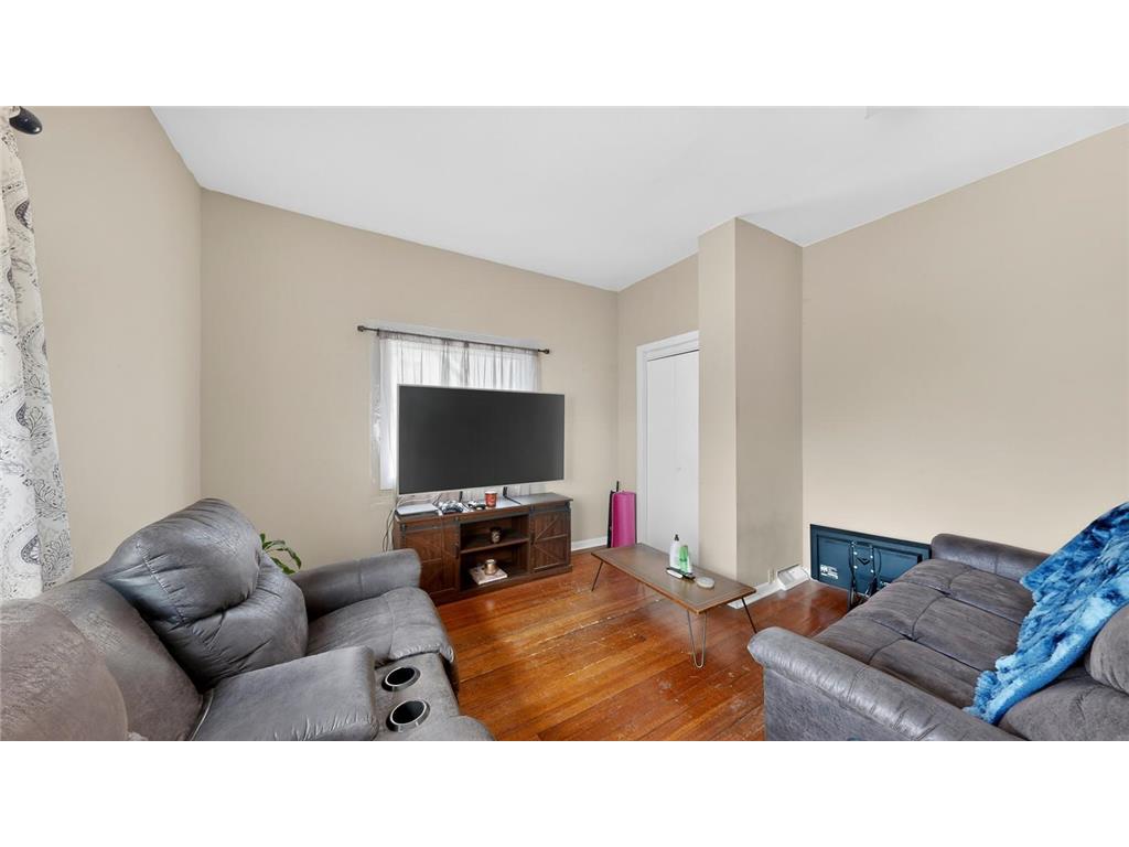 305 N Prairie Street Lake City MN 55041 7038498 image10