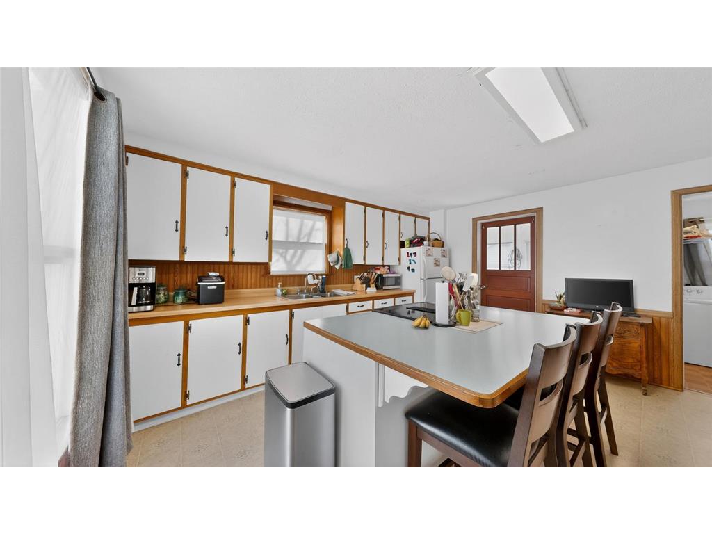 305 N Prairie Street Lake City MN 55041 7038498 image14