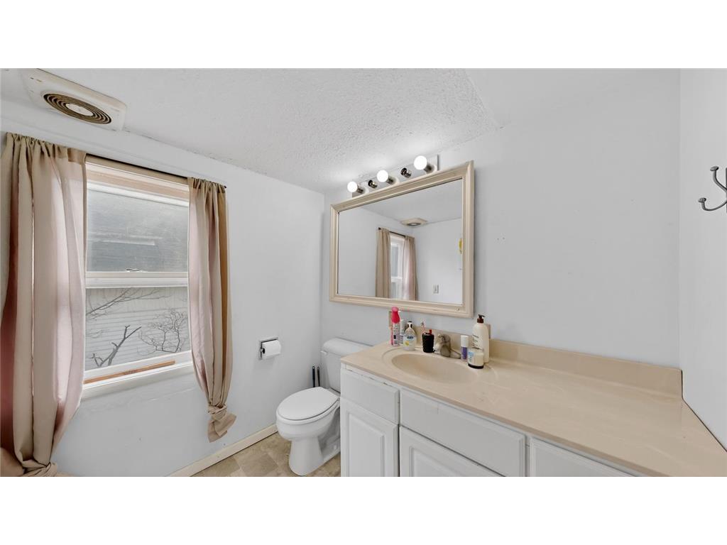 305 N Prairie Street Lake City MN 55041 7038498 image27