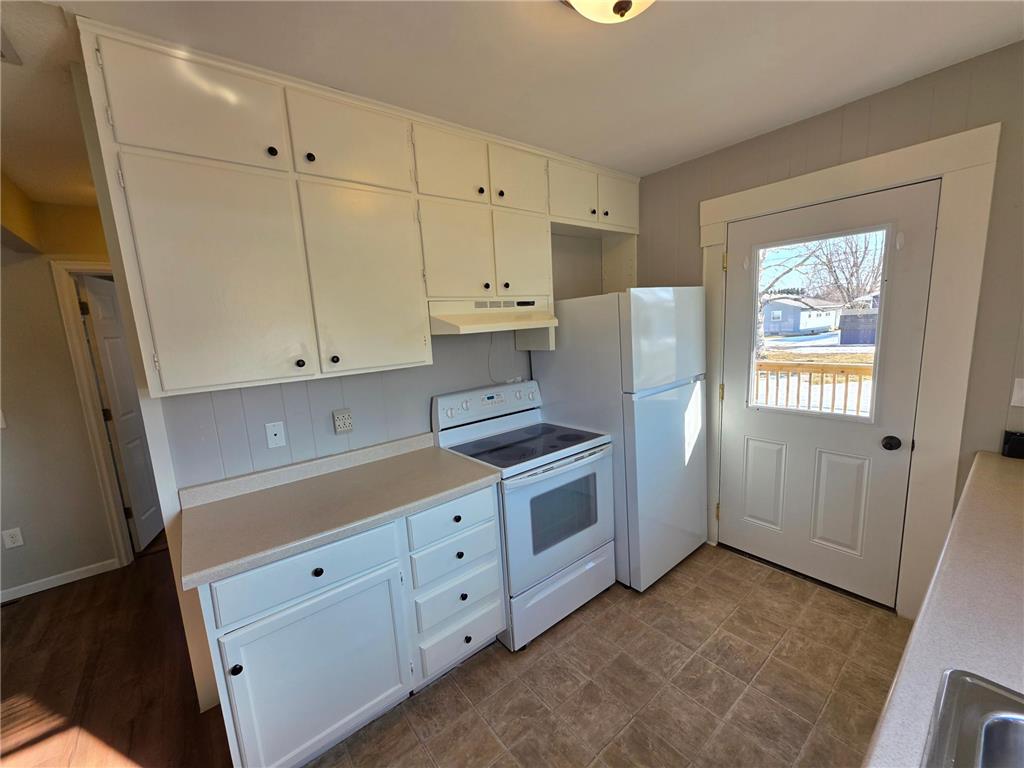 305 N Wabasha Plainview MN 55964 7092104 image15