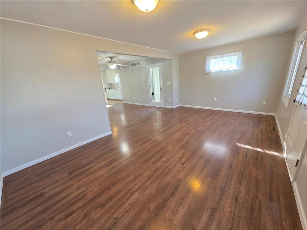 305 N Wabasha Plainview MN 55964 7092104 image19
