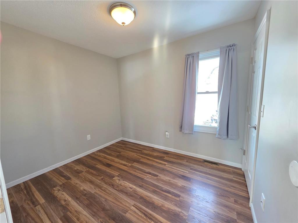 305 N Wabasha Plainview MN 55964 7092104 image21