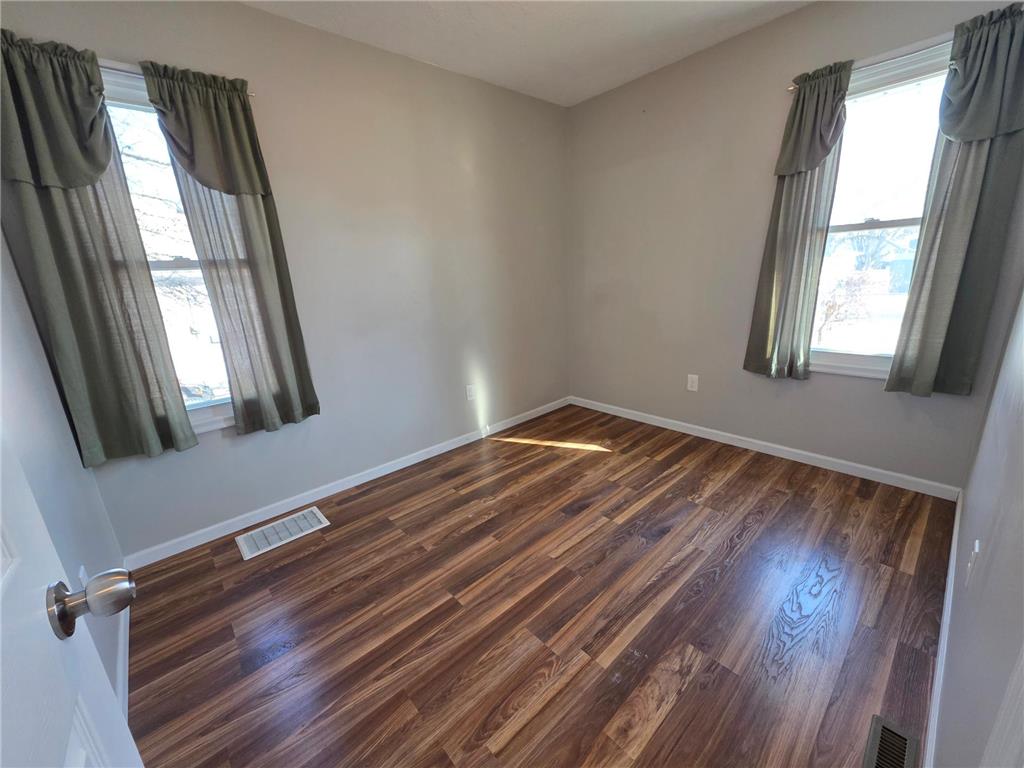 305 N Wabasha Plainview MN 55964 7092104 image22