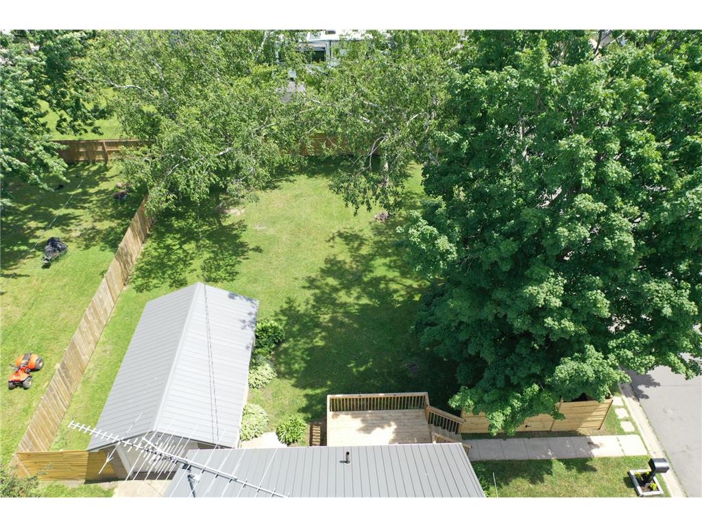 305 N Wabasha Plainview MN 55964 7092104 image4