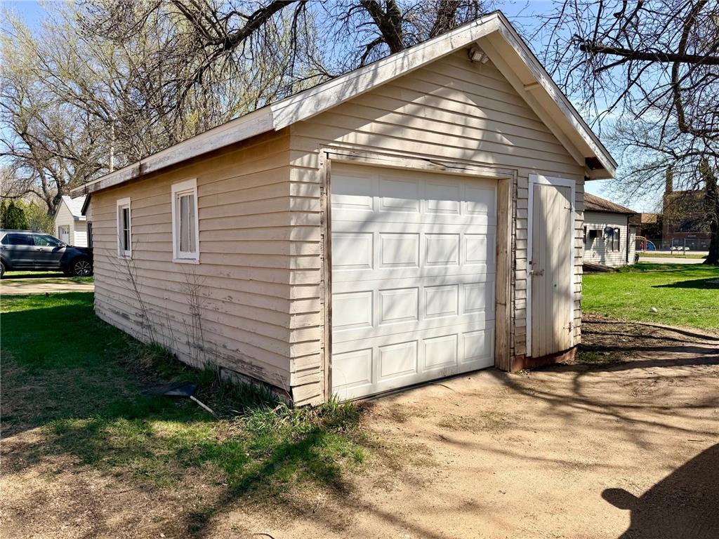 305 N Washington Avenue Fulda MN 56131 7059981 image20