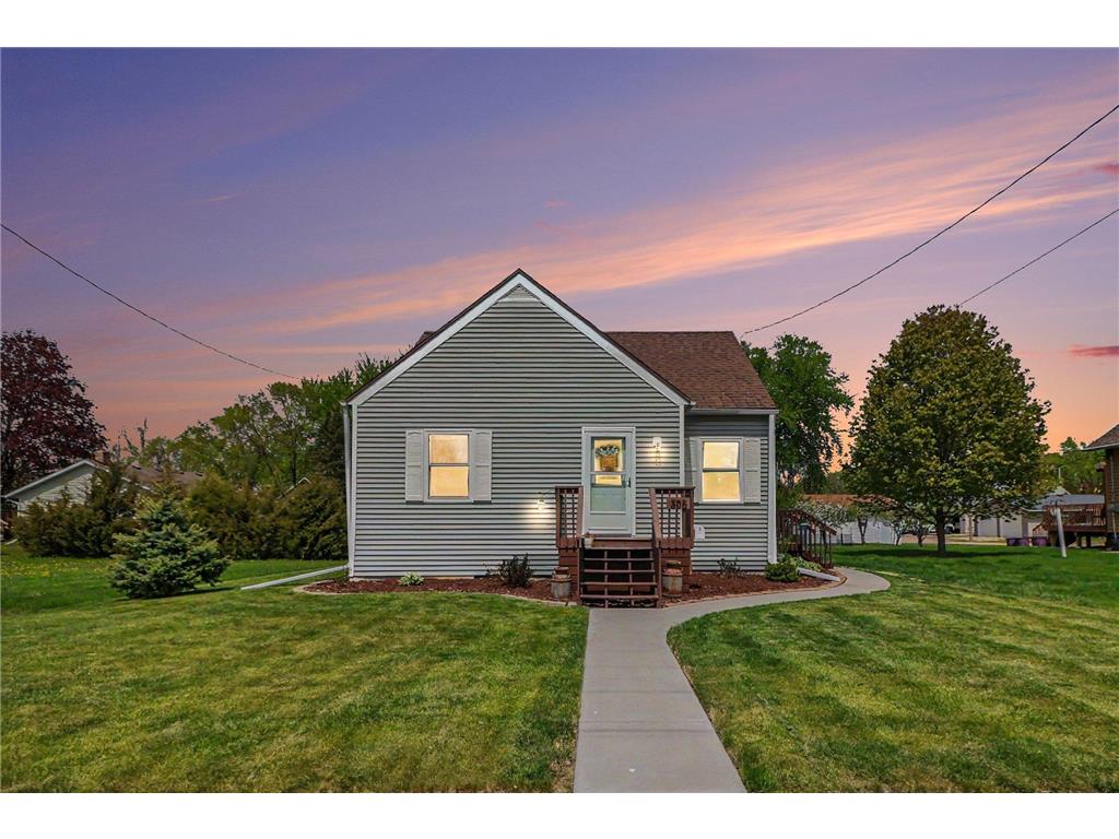 305 Oak Avenue SE Montgomery MN 56069 7062995 image1