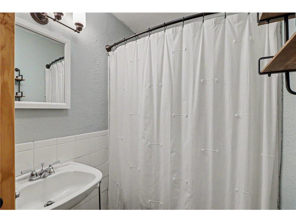 305 Oak Avenue SE Montgomery MN 56069 7062995 image13