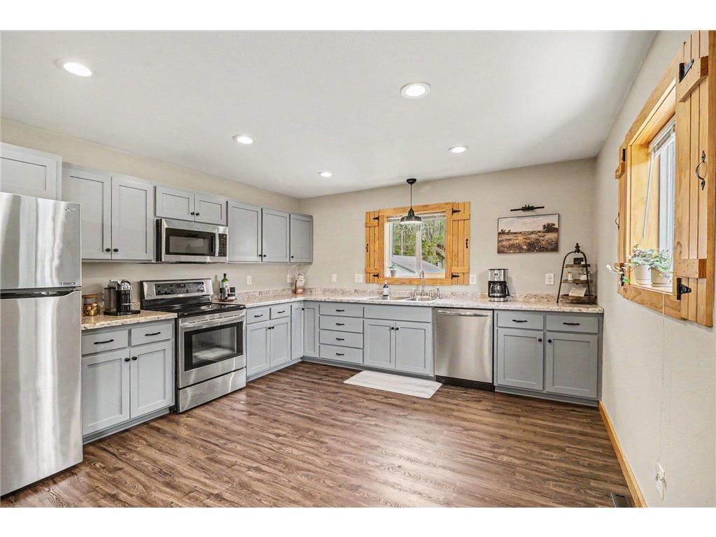 305 Oak Avenue SE Montgomery MN 56069 7062995 image2
