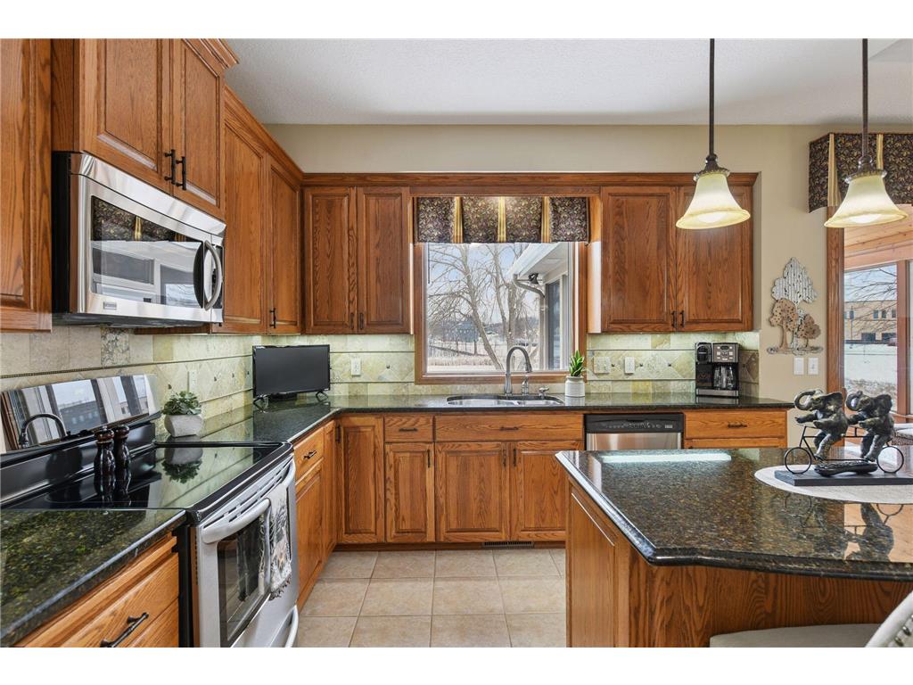 305 Pondview Lane Chaska MN 55318 7026810 image12