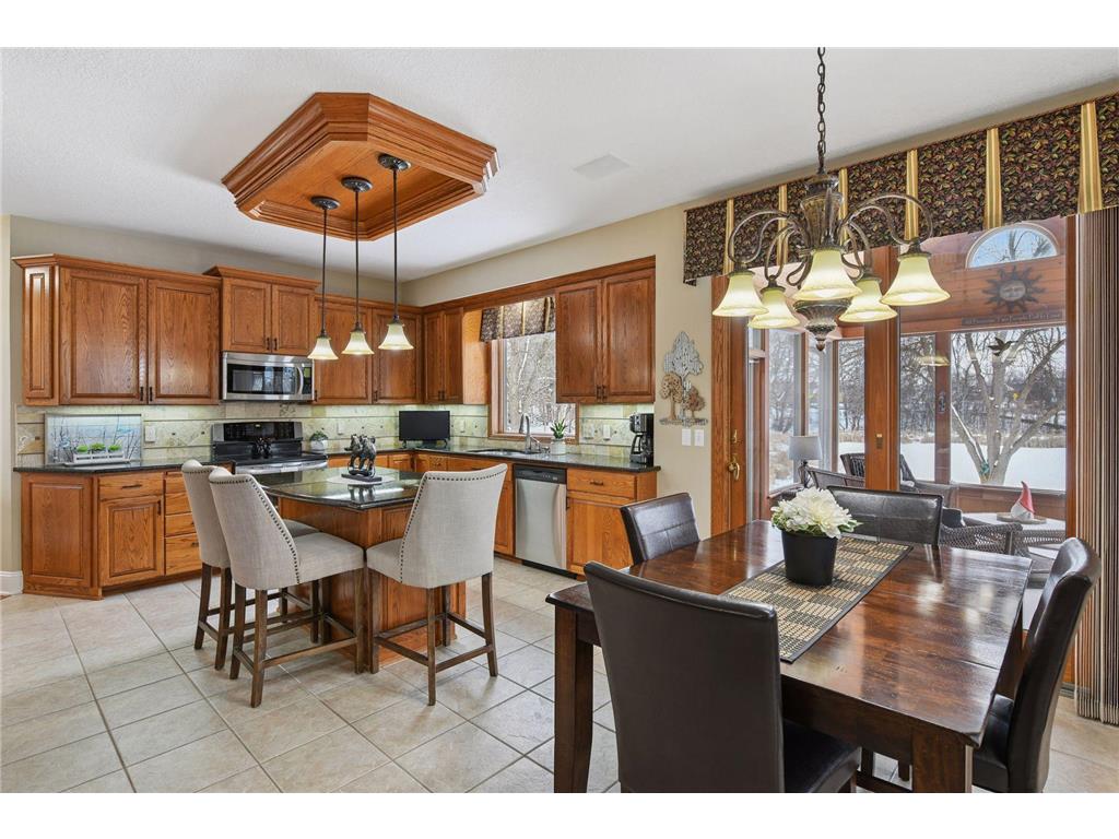 305 Pondview Lane Chaska MN 55318 7026810 image16