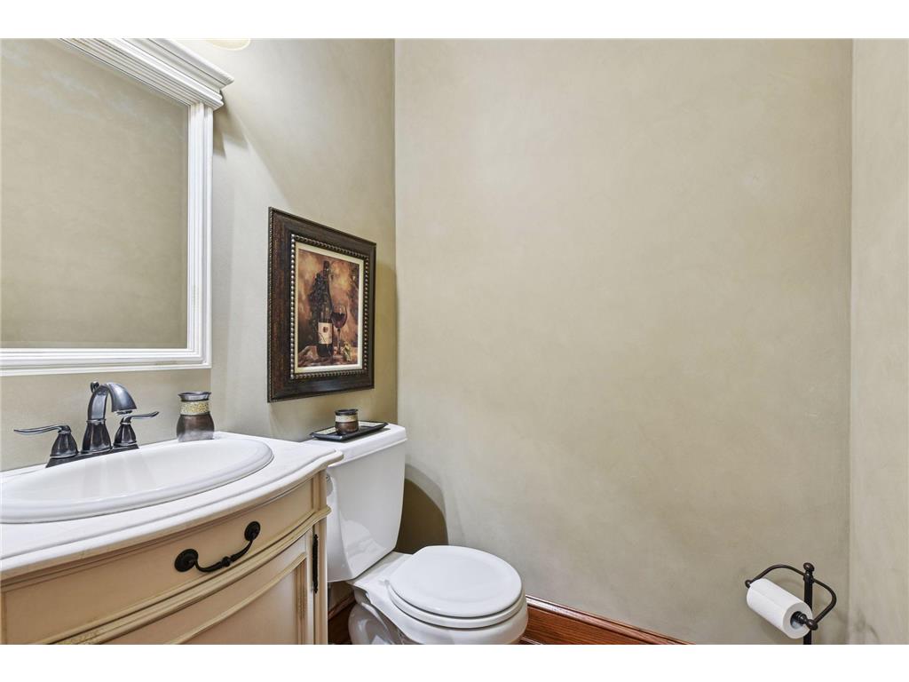 305 Pondview Lane Chaska MN 55318 7026810 image21