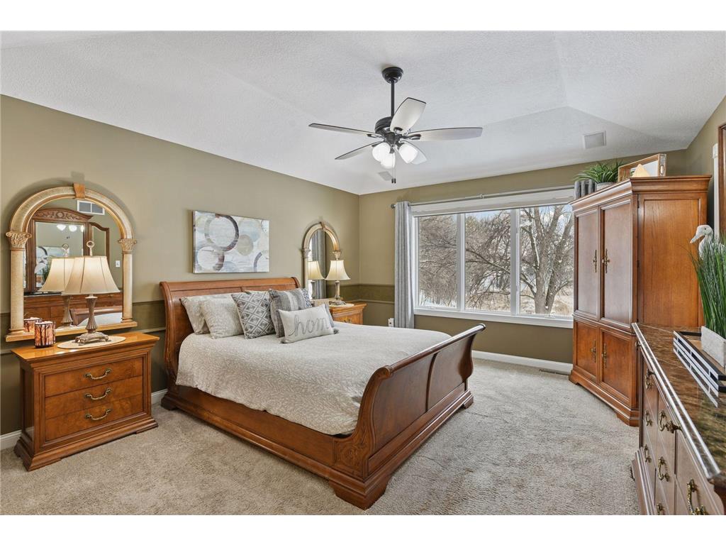 305 Pondview Lane Chaska MN 55318 7026810 image22