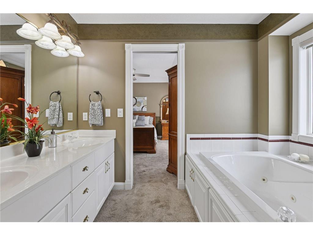 305 Pondview Lane Chaska MN 55318 7026810 image27