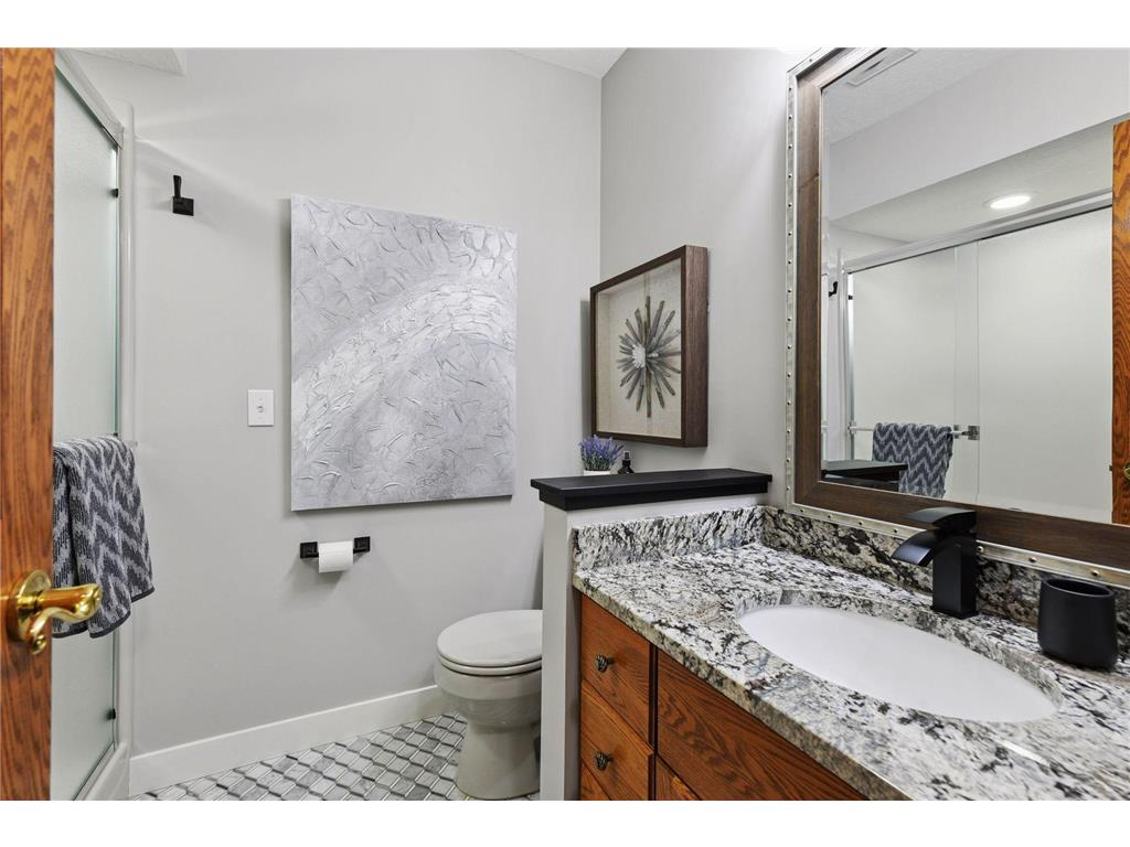 305 Pondview Lane Chaska MN 55318 7026810 image38