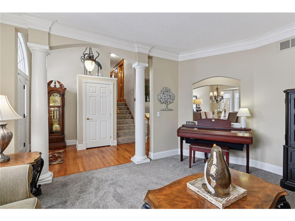 305 Pondview Lane Chaska MN 55318 7026810 image7