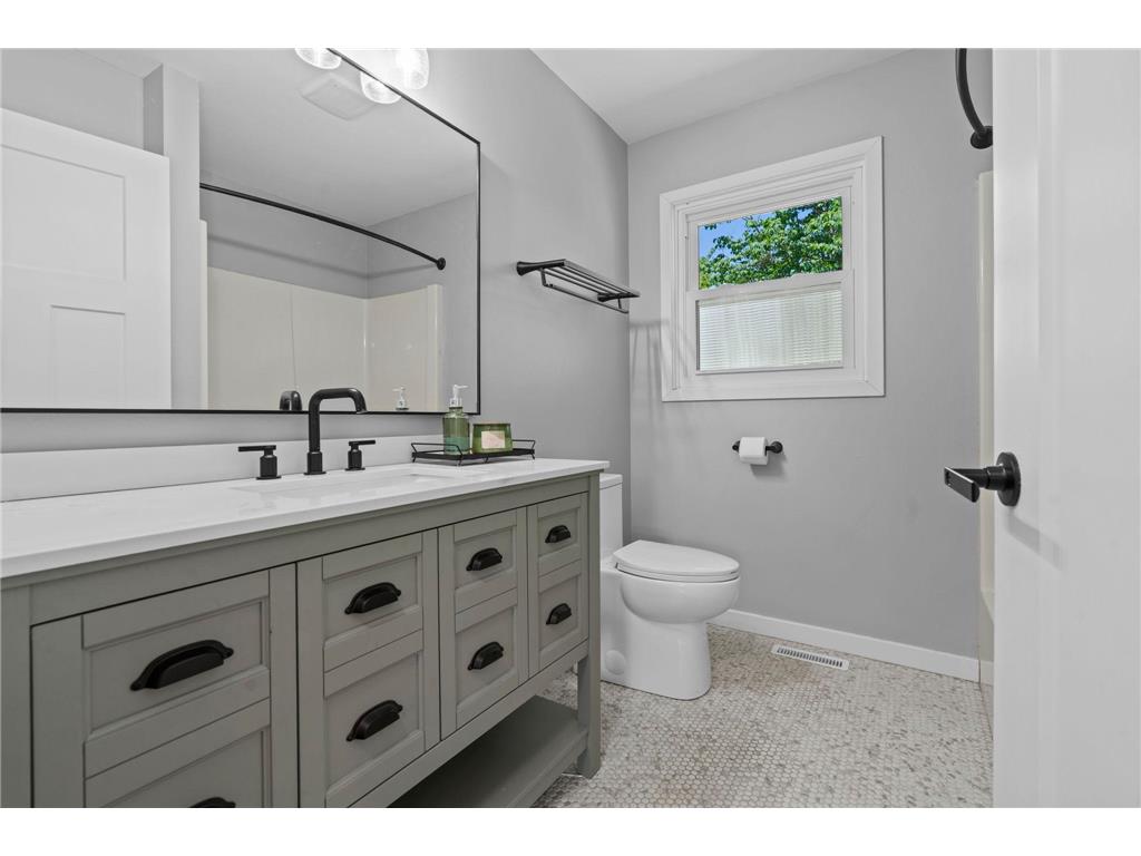 305 Spruce Drive Woodville WI 54028 7080672 image28