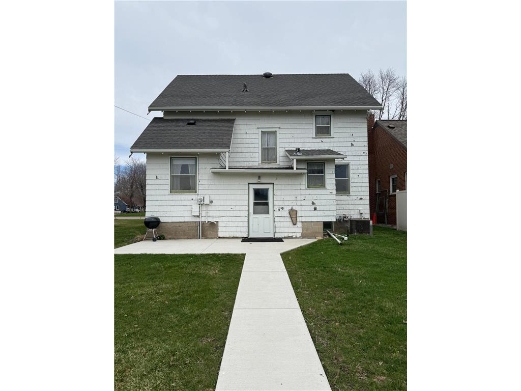 305 Summit Street SE Sleepy Eye MN 56085 7056491 image24